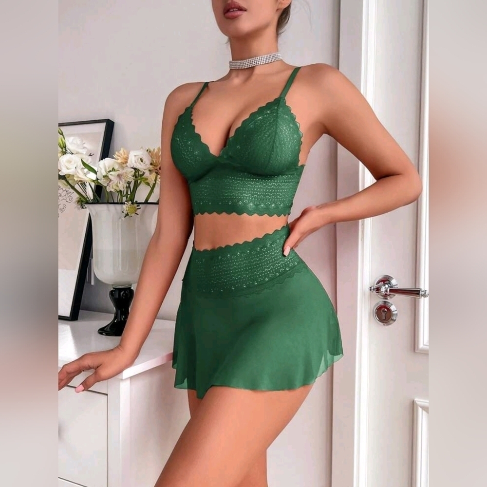 2 For $40 NEW! SEXY Elegant Green Lace Lingerie Set Size Medium